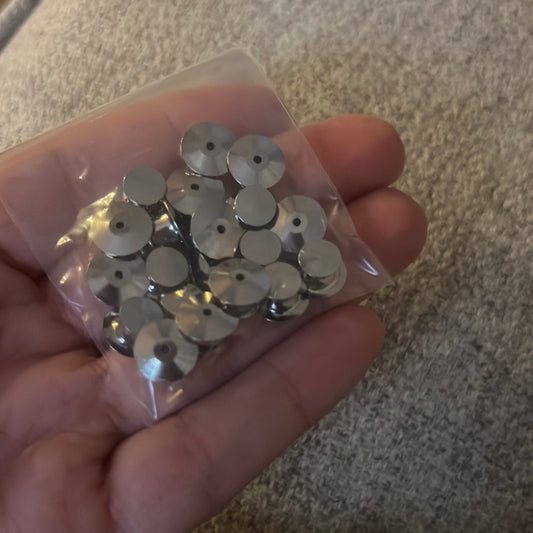 Pin backs locking pin keepers